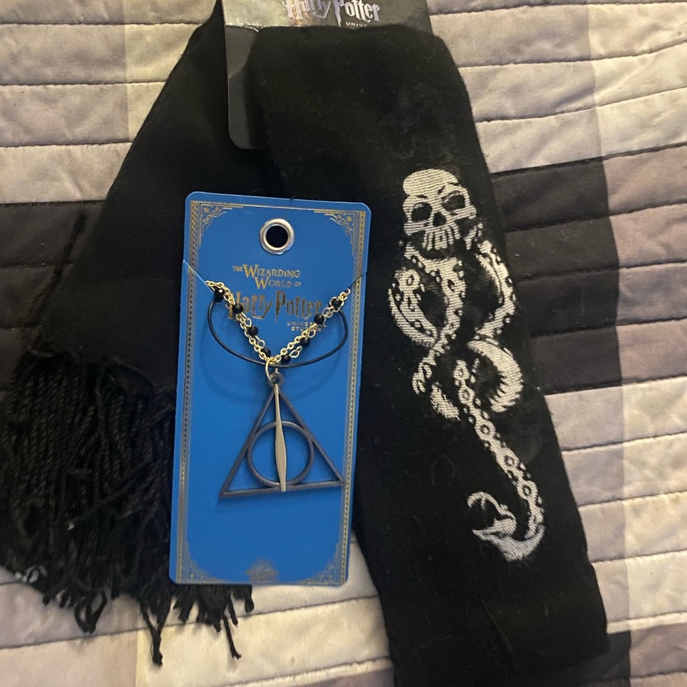 Harry Potter - Dark Mark Lightweight scarf and Deathly hallows necklace new